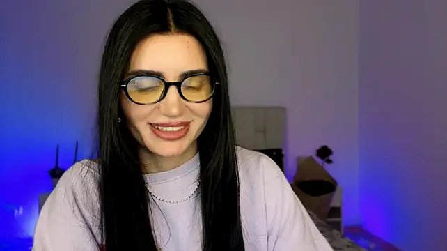 Little_miaa_ live cam on Stripchat
