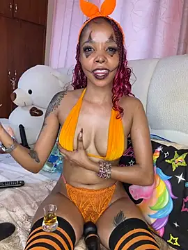 sexy_smiley live cam on Stripchat