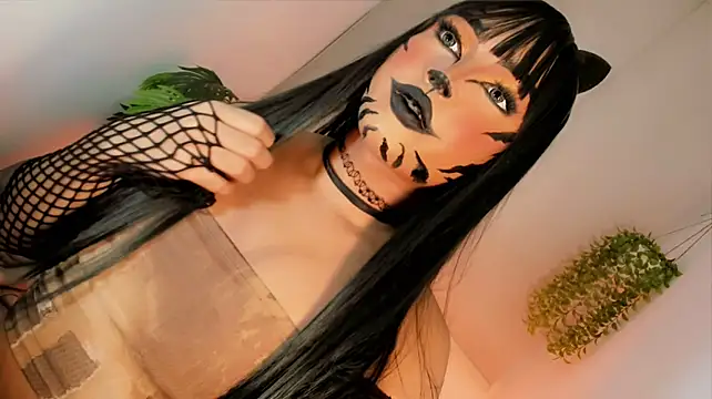 misstreslatin webcam