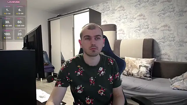 SerzhKorol1 live cam on Stripchat