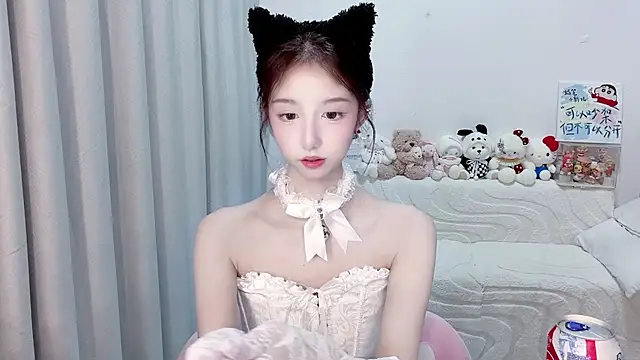 lucky-tt live cam on Stripchat