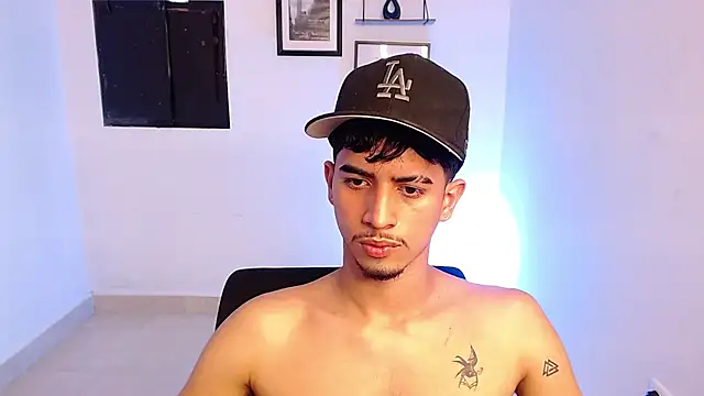 lindanx_vip live cam on Stripchat