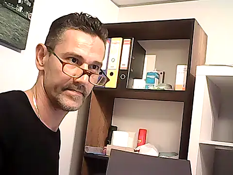 mastercharisma35的直播畫面