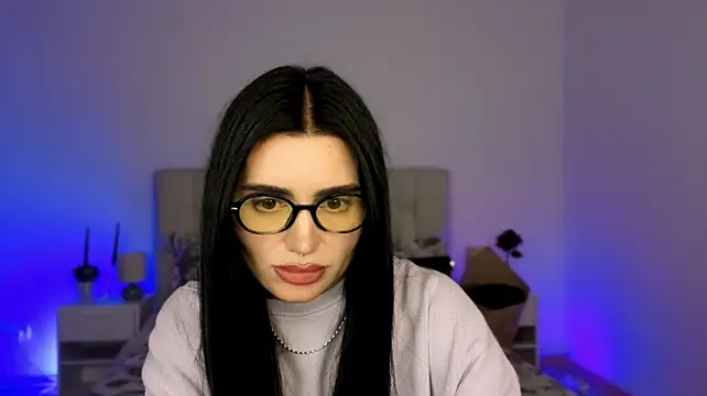 Little_miaa_ live cam on Stripchat