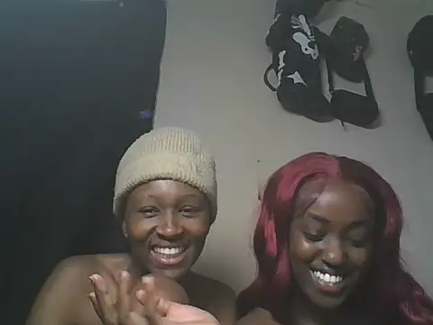 loversoncam live cam on Stripchat
