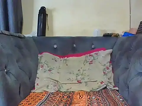 mon_cherry_3 live cam on Stripchat