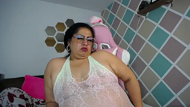 Keyla01_ live cam on StripChat