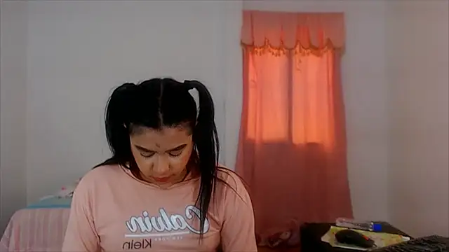 katrinawillff live cam on Stripchat
