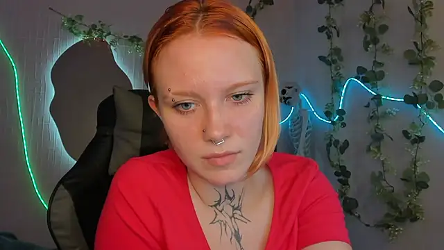 Elastikisss live cam on Stripchat