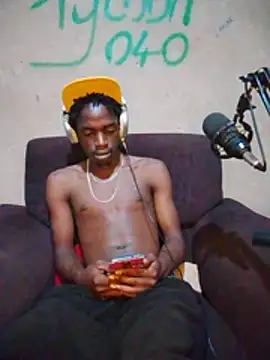 Demon254_ live cam on Stripchat