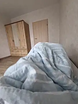DerechteJunge live cam on Stripchat