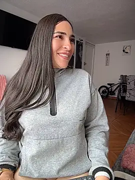 luna_lgomez_ live now