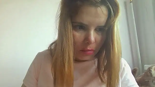 HornyElena님의 방송 화면