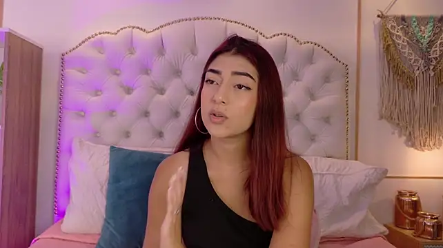 AriaStonne live cam on Stripchat