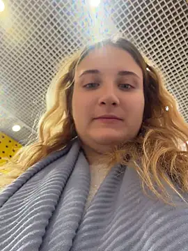 AdelRich live cam on Stripchat
