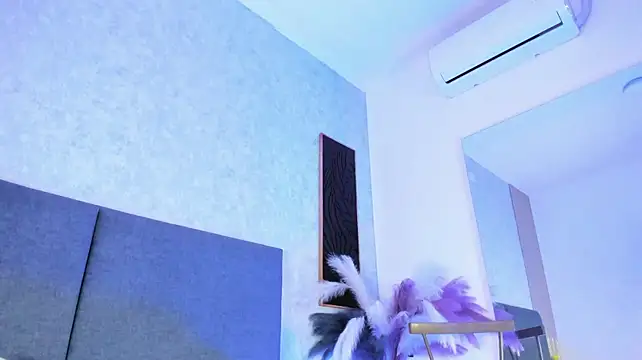 Roxxyfiore live cam on Stripchat