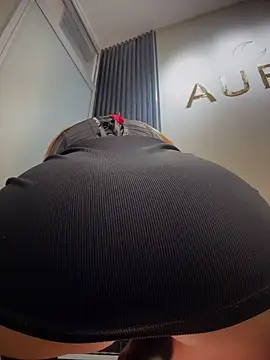 amira_cute2 live sex cam
