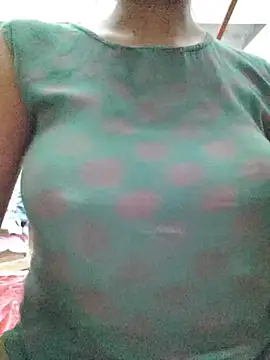 rituporna2004 live cam on Stripchat