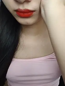 Linda_x2 webcam