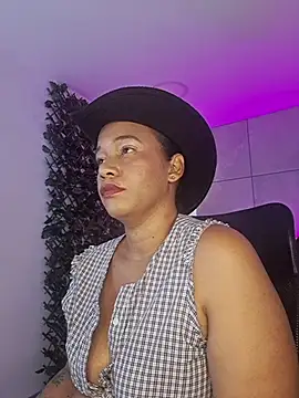 EbonyHorrny