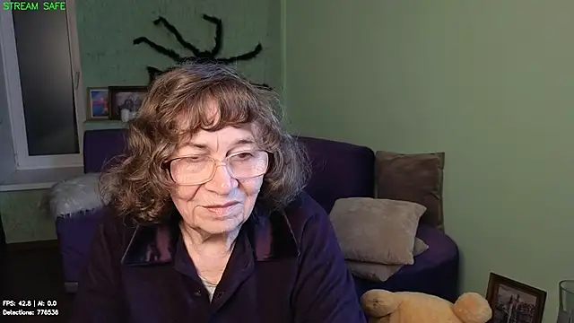 Betty_Brick live cam on Stripchat