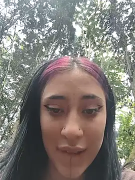 Ariana_colliinss live cam preview