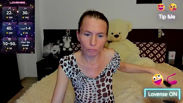 Hanna_Becrett17 live cam on Stripchat