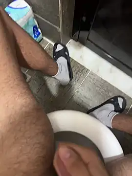 miniuu7 live cam on Stripchat