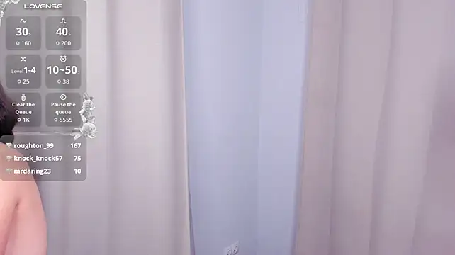 KiaConfrey live now