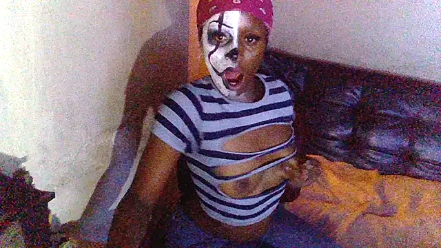 Nikistickyxx25