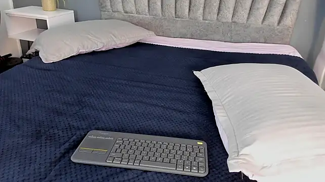 Charlie___Musk live cam on Stripchat