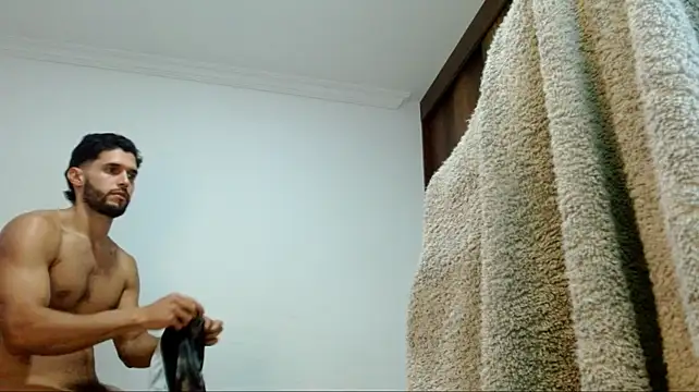 Noah_jhonsonn live cam on Stripchat