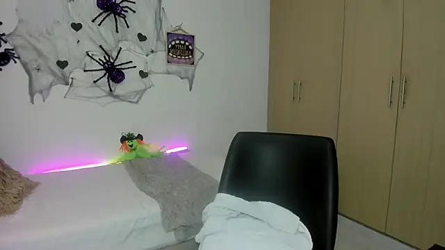 mia_star_2
