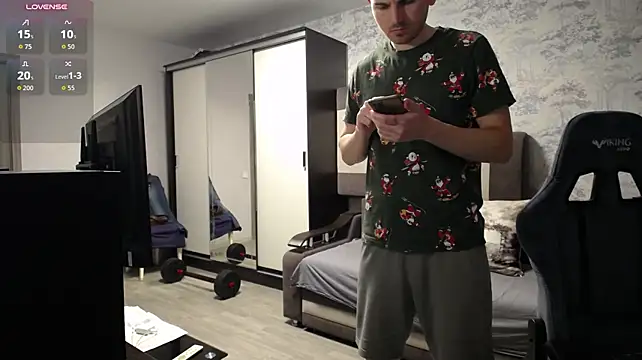SerzhKorol1 live cam on Stripchat