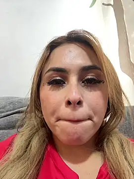 Kiki_11的直播畫面