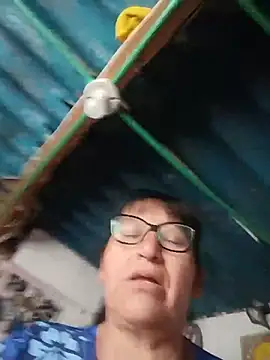 clarita_01 live now