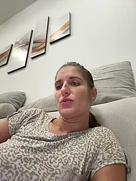 jennifer11772 live now