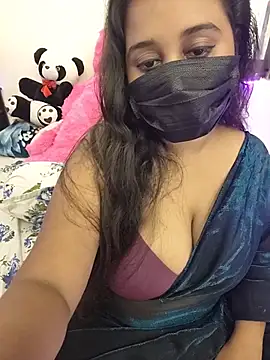 Yanaya_- live now