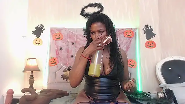 LisaBaileys的直播畫面
