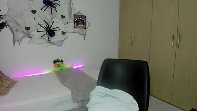 mia_star_2 live cam on Stripchat