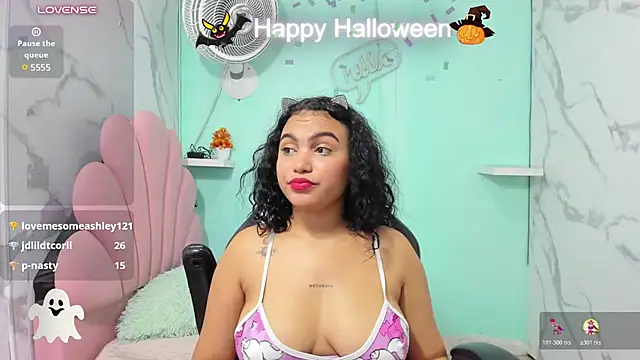 valeria_martinez19的直播画面