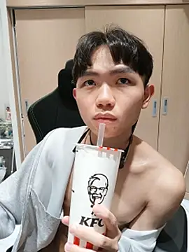 mochi8802 live cam on Stripchat