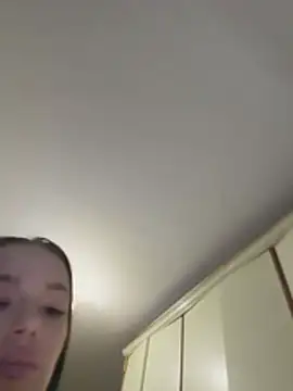 EmmyHone live now