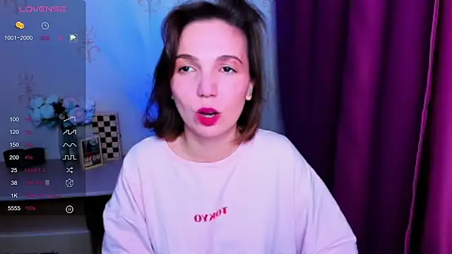 KindHazelHere_的直播畫面
