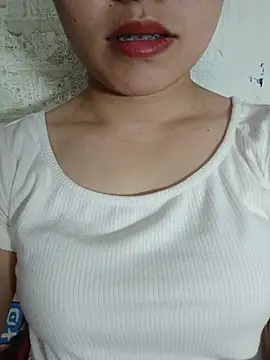 Cherry-squirtt的直播画面