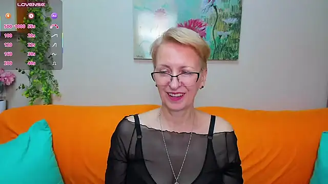 iamyourdream89 live cam on Stripchat