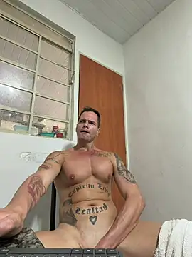 giricotta (Ask my age) - Get naked/ficar pelado