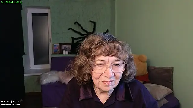 Betty_Brick live cam on Stripchat
