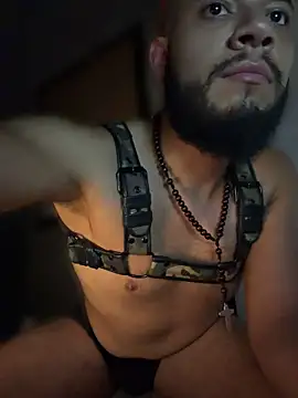 chamelit00 live cam on Stripchat