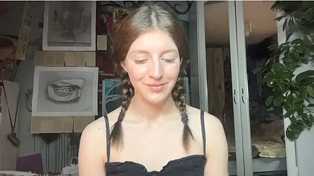 OurAnna live cam on Stripchat